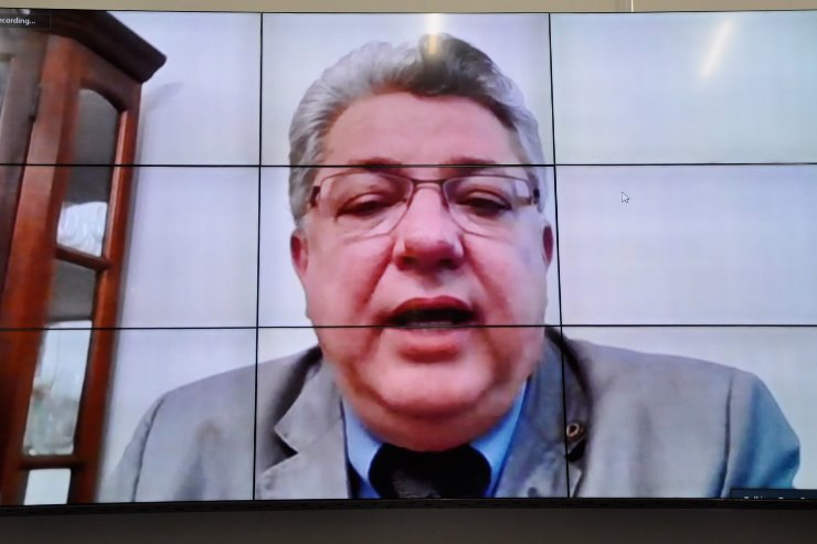 Será entendido como tempo prolongado de internação, o aluno que estiver em tratamento por tempo superior a 15 dias.