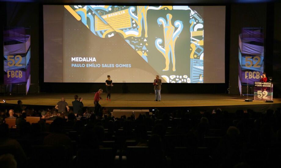 A crise também abriu espaço para um setor dentro da indústria audiovisual que já estava em crescimento: o streaming.
