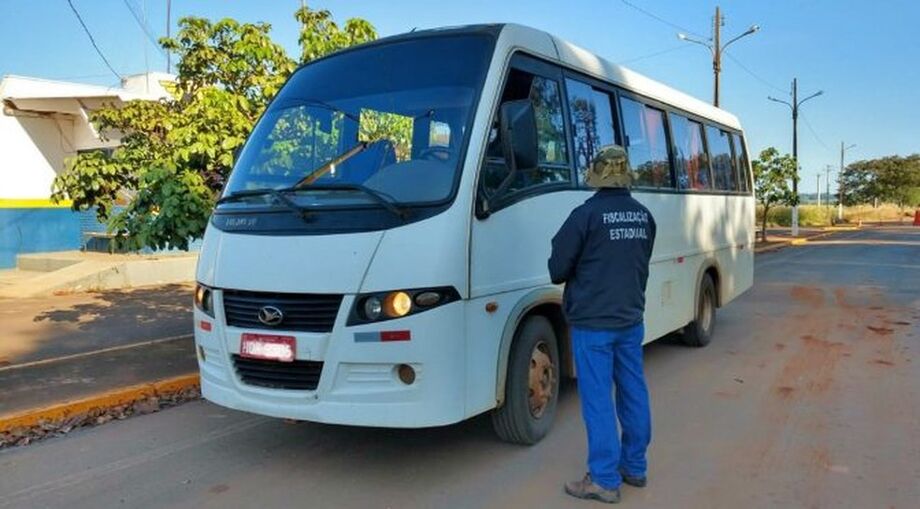 A fiscalização e a apreensão do veículo que incorrer em descumprimento no Município de Campo Grande será de competência concorrente entre a Guarda Civil Metropolitana, que conduzirá os infratores aos órgãos competentes.