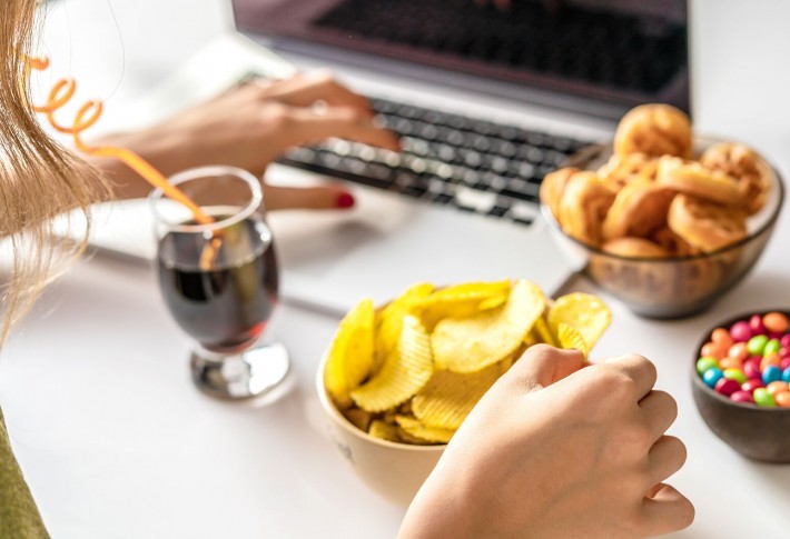 O isolamento social já causou diversos reflexos na rotina e na saúde mental dos brasileiros, mesmo sem o grau de adesão que merece, e não tinha como ser diferente