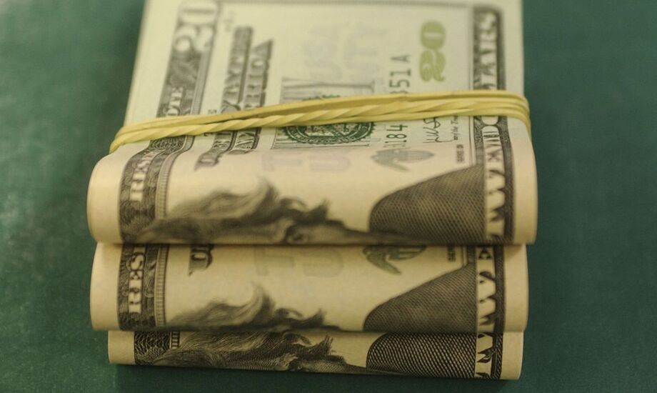 O dólar fechou em nova e firme valorização nesta terça-feira, retomando o patamar de R$ 5,23