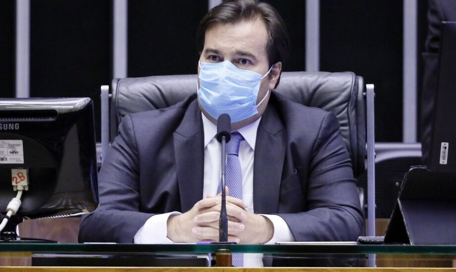 Atualmente, deputados e senadores discutem a possibilidade de mudança da data das eleições municipais.