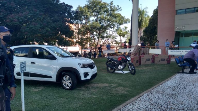 A Prefeitura de Campo Grande realizou na manhã desta sexta-feira (19) o primeiro Sorteio “IPTU DÁ PRÊMIOS/2020”. Foram sorteados um Automóvel O Km
