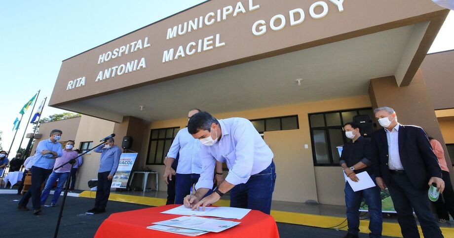 Dando continuidade ao projeto de regionalização da saúde e promoção do desenvolvimento dos municípios, o Governo do Estado anunciou, durante agenda no município de Caracol neste sábado (20.06)