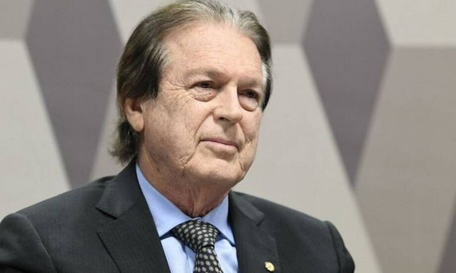 Luciano Bivar é presidente do PSL