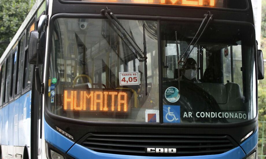 Segundo o estudo, a estimativa é que, diariamente, mais de 1,4 milhão de pessoas se desloquem entre municípios, por ônibus e vans.