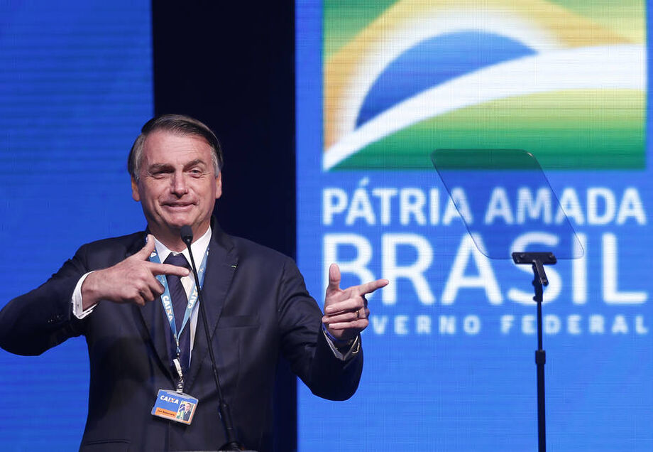 Desde o início do mandato, Bolsonaro editou oito decretos e seis portarias que ampliaram e facilitam o porte e a posse de armas.