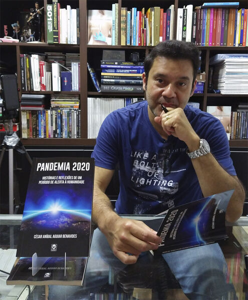 O cirurgião plástico e escritor César Benavides compilou crônicas, narrativas e relatos no livro “Pandemia 2020: Histórias e Reflexões de um Período de Alerta à Humanidade”