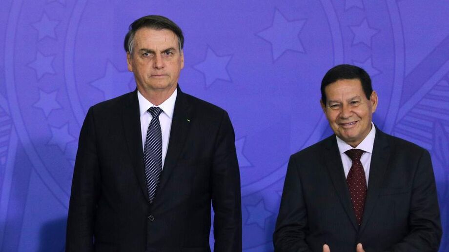 O presidente Bolsonaro e o vice Mourão