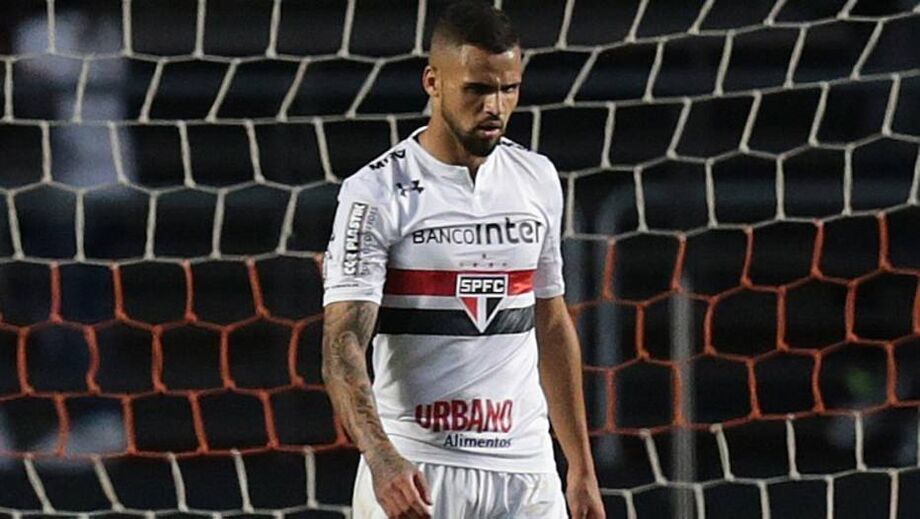 Zagueiro Lucão aciona o São Paulo na Justiça do Trabalho