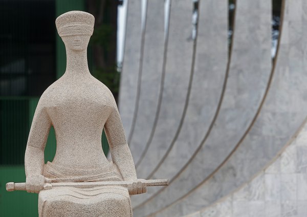 A estátua da Justiça, em frente ao Supremo Tribunal Federal