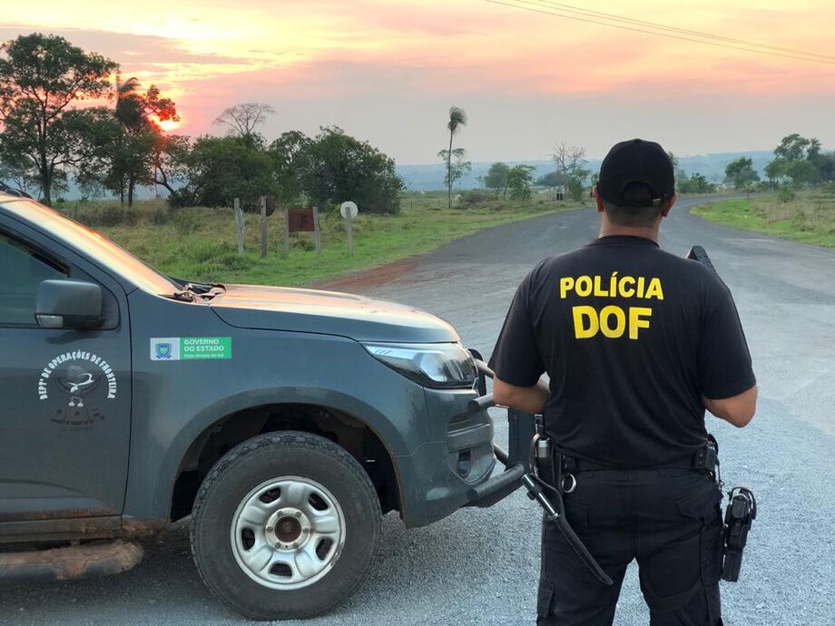 Os militares abordaram o condutor do GM Classic que seguia no sentido Laguna Carapã/Dourados.