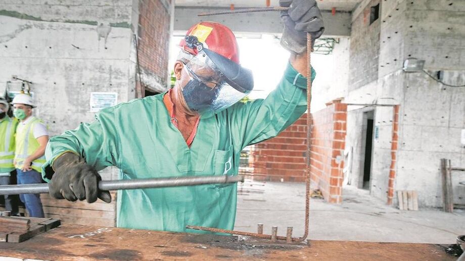 A melhora do ICST em junho foi puxada pelo acréscimo de 13,5 pontos no Índice de Expectativas (IE) do setor, que avançou para 83,2 pontos, na sua maior alta mensal da série
