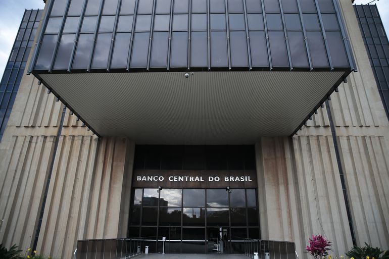 No crédito livre, a taxa média de juros caiu de 31,3% ao ano em abril para 29,5% ao ano em maio