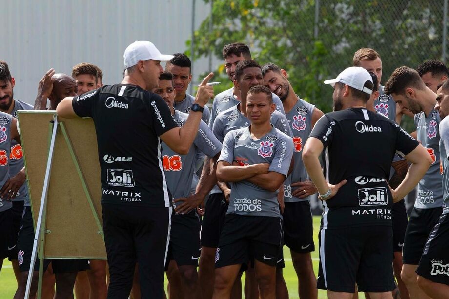 O grupo foi reforçado por oito jogadores, que contraíram covid-19, se recuperaram e terminaram o período de isolamento social