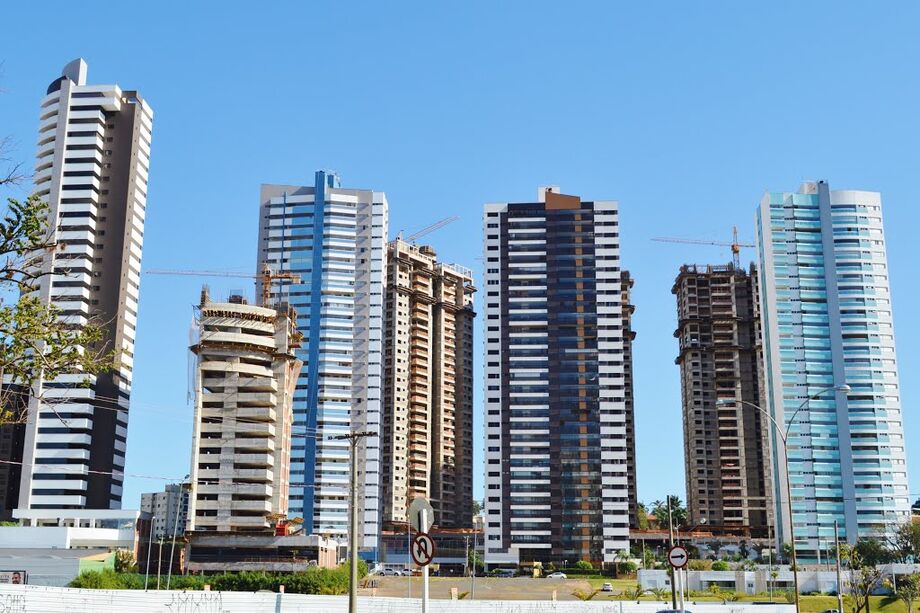 Desde que o coronavírus chegou ao Brasil, há quase quatro meses, o cenário do setor imobiliário apresenta uma ligeira mudança