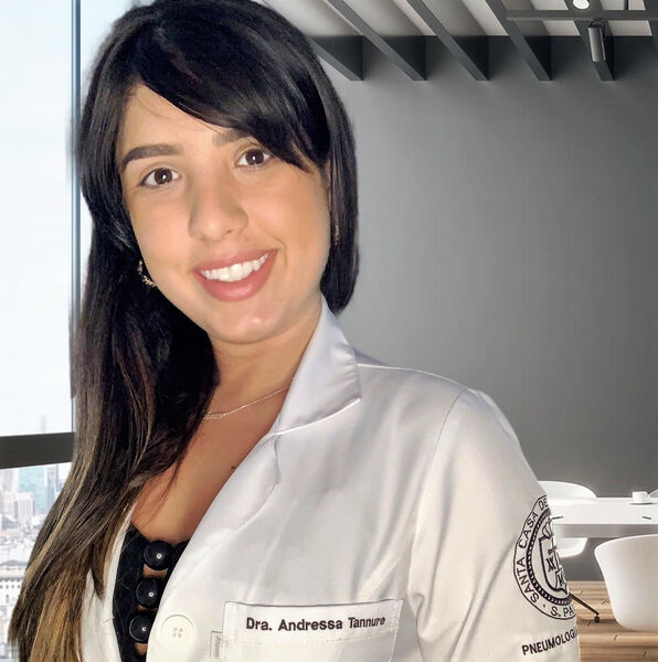 Andressa: Deve-se garantir que a criança esteja muito bem hidratada, para ajudar também na fluidificação e eliminação das secreções