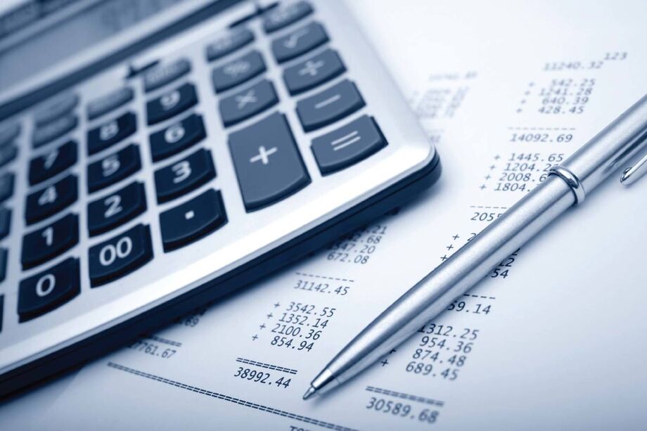 Os investidores aguardam o relatório de empregos dos EUA (payroll) e os pedidos semanais de auxílio-desemprego no país