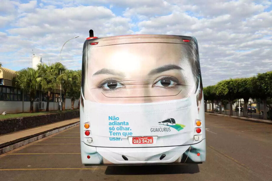 O Consórcio Guaicurus está alertando as pessoas sobre as medidas de segurança por meio de publicidade nos ônibus