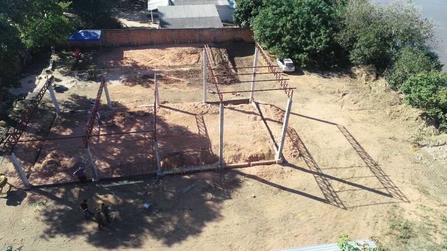 O proprietário, 62, realizava a obra para implantação de uma fábrica de postes, sem autorização ambiental