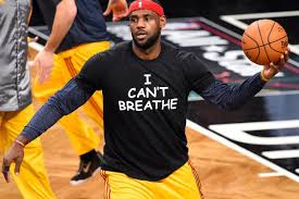 A NBA e a Associação Nacional de Jogadores de Basquete concordaram que os atletas usem mensagens de justiça social nas costas de suas camisetas