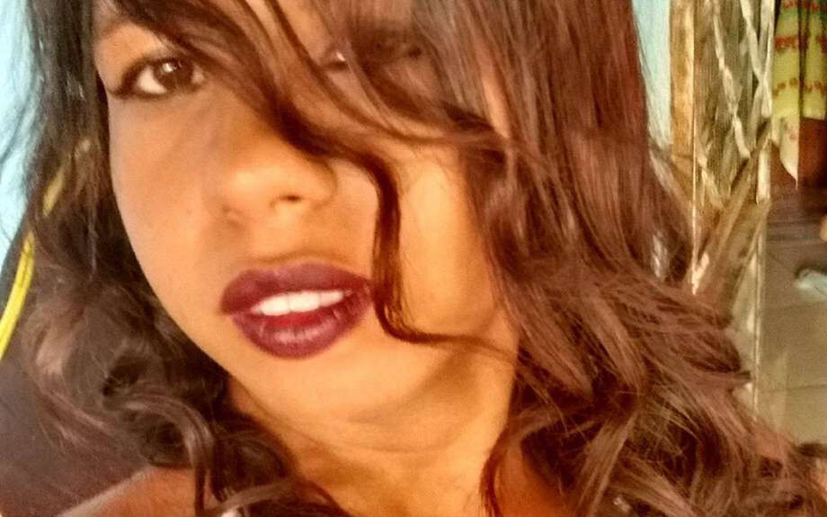 Mulheres organizam carreata pedindo justiça pelo crime ocorrido com Carla