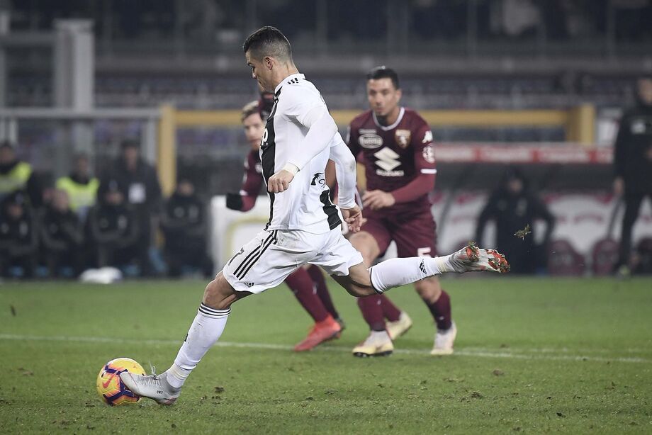A Juventus deu mais um passo na busca do nono título consecutivo do Campeonato Italiano, neste sábado, ao derrotar o Torino, por 4 a 1, em Turim, no duelo que abriu a 30.ª rodada