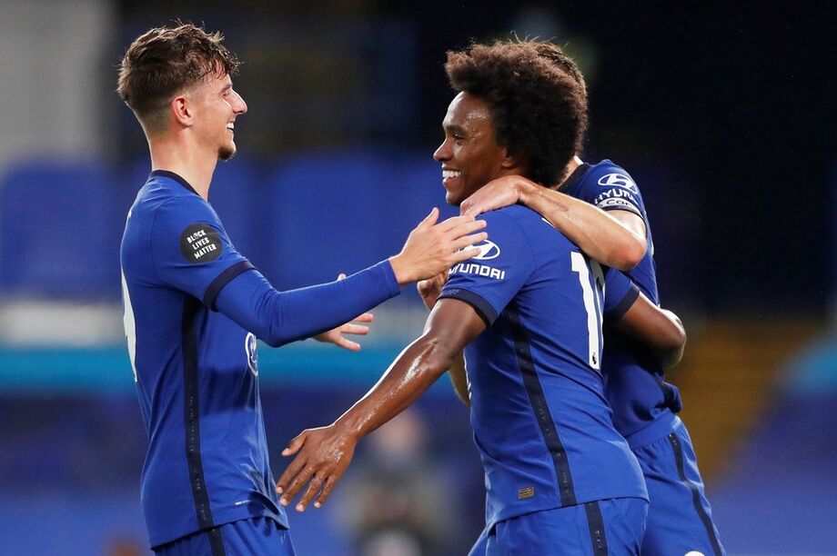 Com gols de Giroud, Willian e Barkley, o Chelsea derrotou o Watford, por 3 a 0, neste sábado, em Londres, e manteve a quarta colocação no Campeonato Inglês