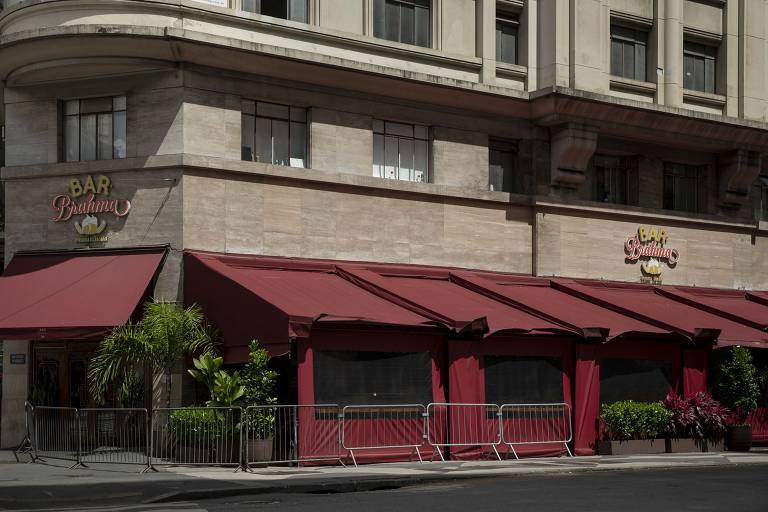 Bares e restaurantes poderão funcionar com algumas regras assinadas pelo atual prefeito da capital paulistana, Bruno Covas