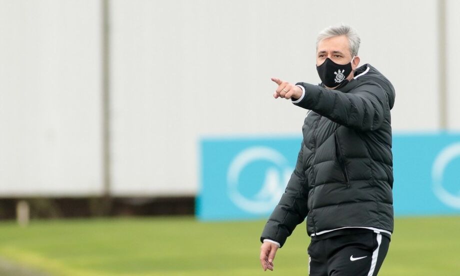 Tiago Nunes, o técnico do Corinthians