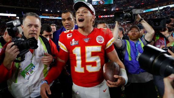 Mahomes comemora vitória dos Chiefs no Super Bowl