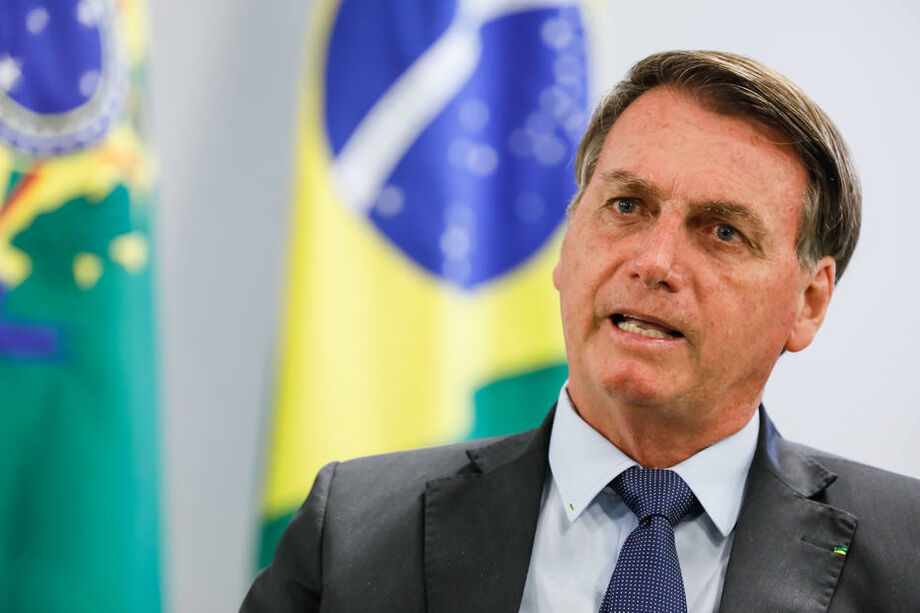 Na mensagem postada por Bolsonaro, ele não entrou em detalhes da sanção, sem avisar que o texto viria com vetos.