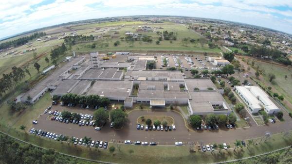 Além disso, a recomendação, expedida na segunda-feira, 6 de julho, pontua também a necessidade de capacitação e realocação de médicos e enfermeiros de outros setores para a UTI-covid-19