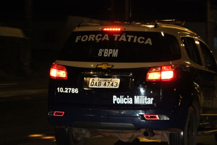 . Diante da situação de flagrância, os foragidos receberam voz de prisão e foram conduzidos para a Delegacia de Polícia Civil de Ivinhema e Nova Andradina