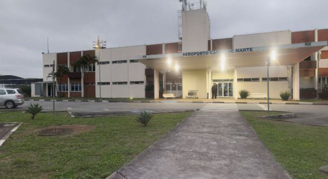 A União se comprometeu a ceder 400 mil m² do terreno ao Município para um projeto que incluiria um museu aeroespacial, um parque e, por último, o fim das operações de aviação executiva.