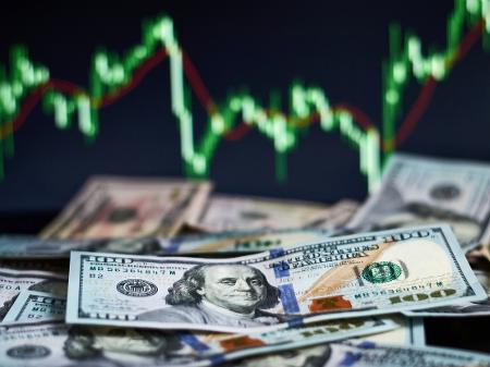 Dólar amanheceu em baixa