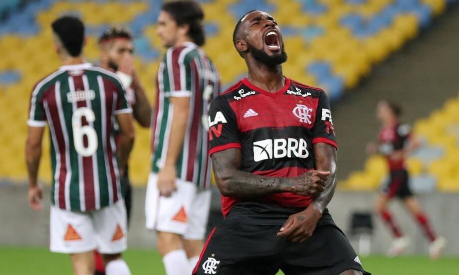 As partidas de futebol passaram a ser transmitidas somente digitalmente em razão da pandemia do novo coronavírus