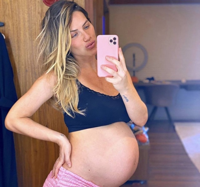 A modelo Giovanna Ewbank, grávida de Zyan, fruto do relacionamento com o ator Bruno Gagliasso