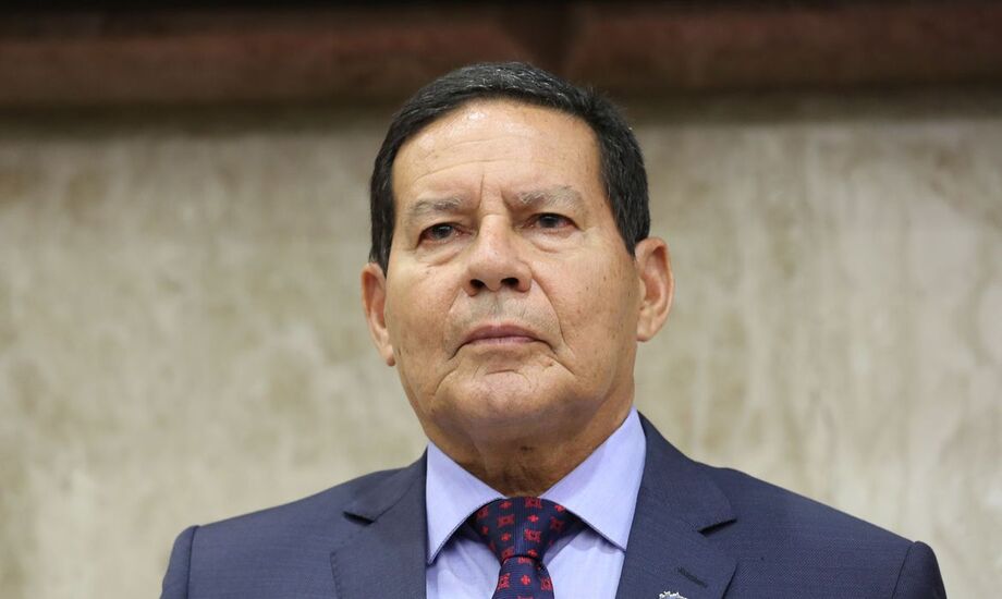 Mourão ressaltou que o Brasil tem 84% da Floresta Amazônica preservada e não precisa derrubar nem uma árvore a mais