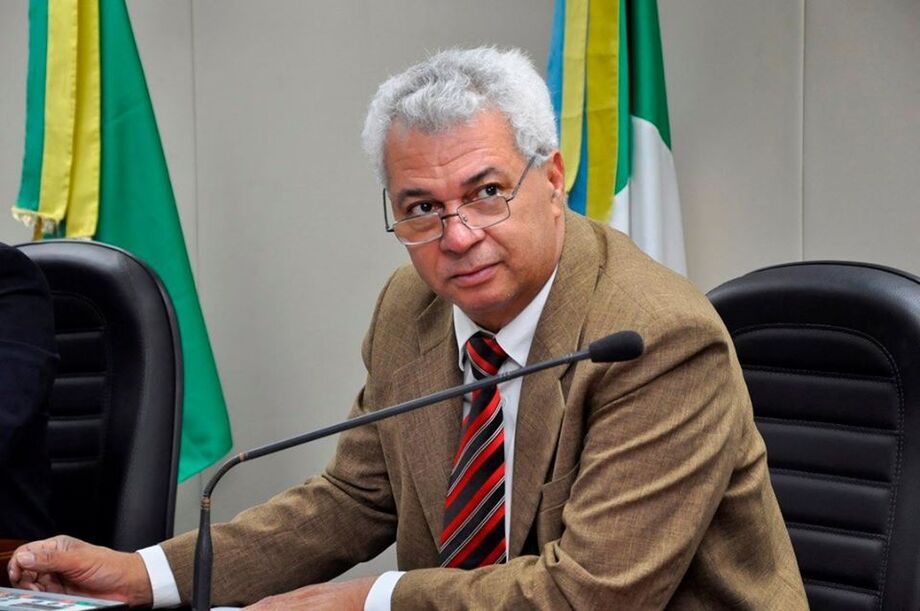 O parlamentar justifica a solicitação, argumentando que, recentemente, foi aprovado o Programa Federativo de enfrentamento ao coronavírus