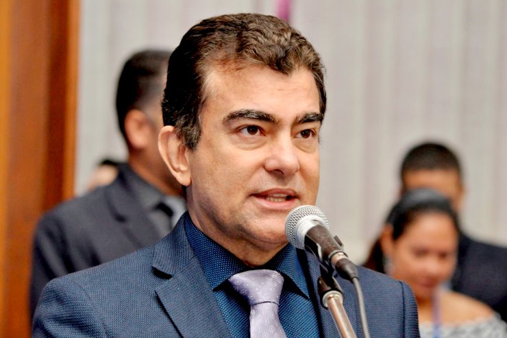 Deputado justifica que a medida vai evitar os eventuais riscos de disseminação da doença