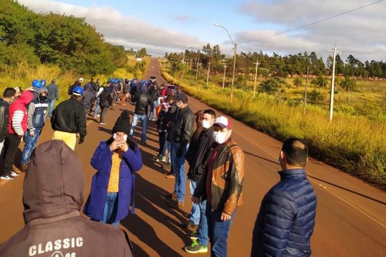 Os trabalhadores temem ficar sem emprego por demora de decisões das autoridades