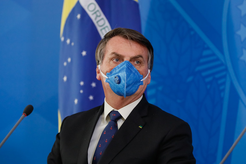 Jair Bolsonaro suspende pagamentos do FIES