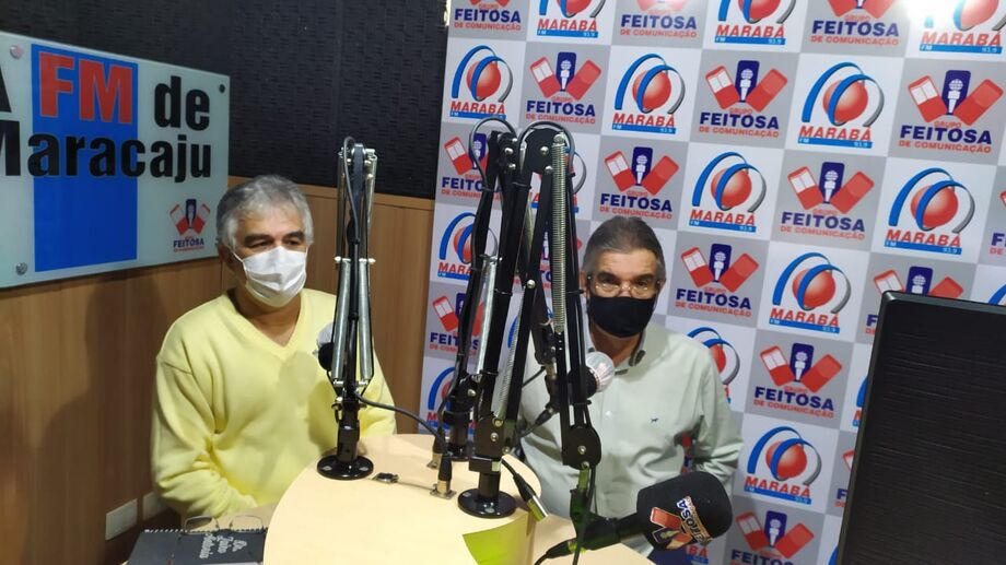 Diretor do hospital e prefeito Maurílio participaram hoje do Bom Dia