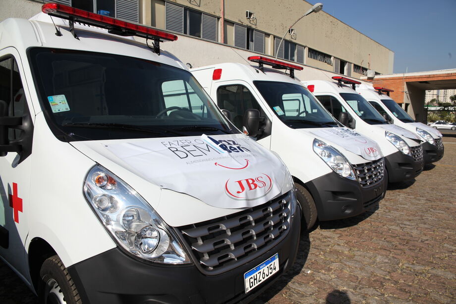 Ao todo, a JBS empenhou R$ 16,2 milhões na compra de 84 ambulâncias