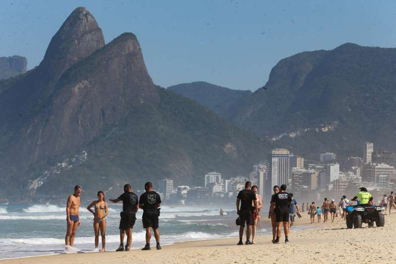 Ao todo são 81 guardas municipais fiscalizando as praias da zona sul carioca