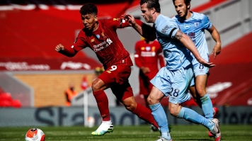 Liverpool empata com o Burnley e tropeça em casa pela 1ª vez; Norwich é rebaixado