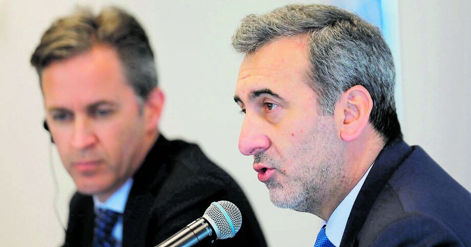 Os relatores Edison Lanza, da ONU (ao microfone), e David Kaye, da OEA, enviaram informes ao governo brasileiro