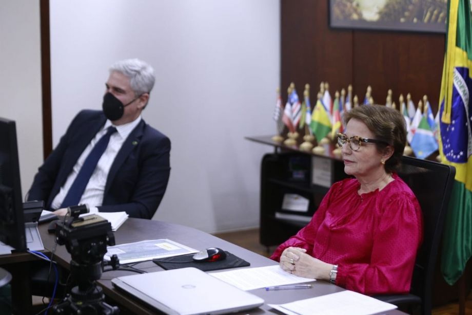 A primeira aconteceu no dia 22 de abril e foi convocada pelo ministro de Agricultura do Chile.