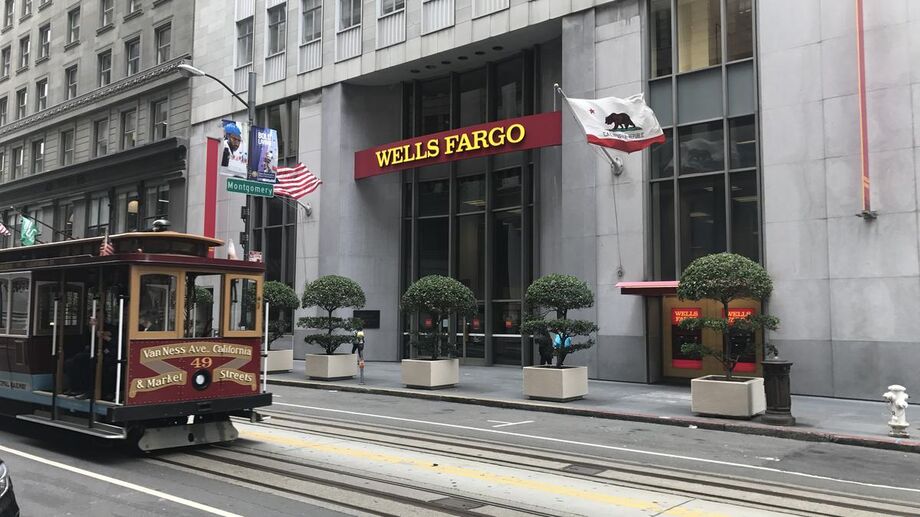 Às 9h54 (de Brasília), a ação do Wells Fargo tombava 4,72% no pré-mercado de Nova York.